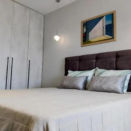 Apartment Ika With Parking Burgas